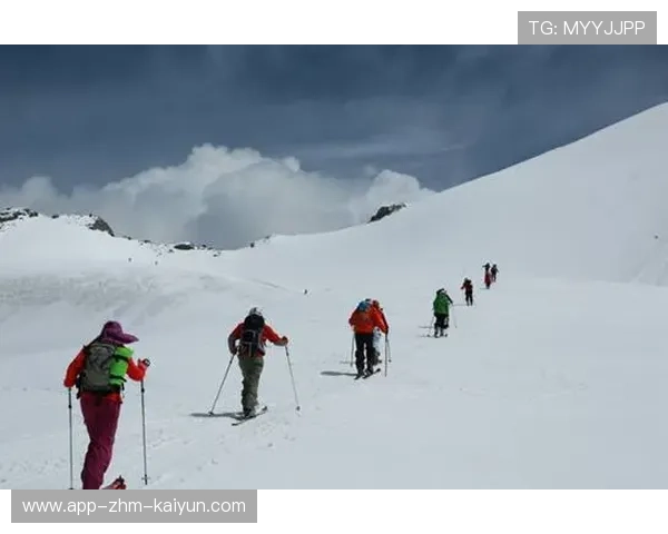 高山滑雪训练营建立学员装备共享库,高山滑雪训练方法 高山滑雪训练营建立学员装备共享库,高山滑雪训练方法